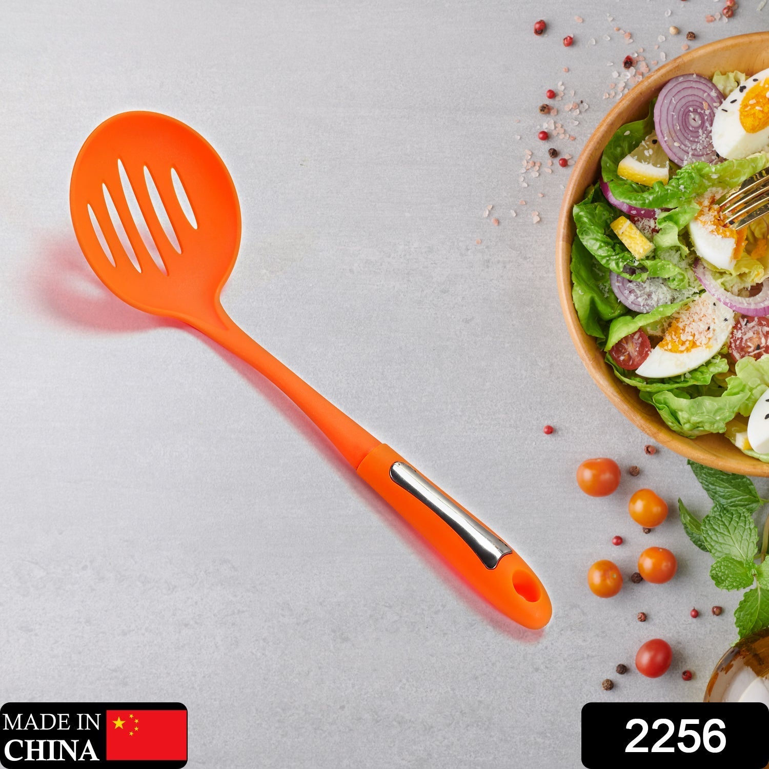 Cooking scoop with colander and nylon spoon Cooking scoop with colander and nylon spoon